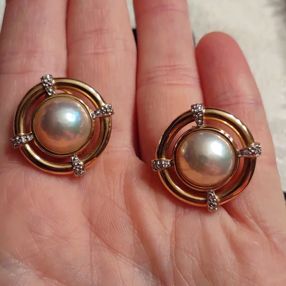 Mabe pearl earrings set in 14kt yellow gold with diamond accents, Button Style - Picture 4 of 6